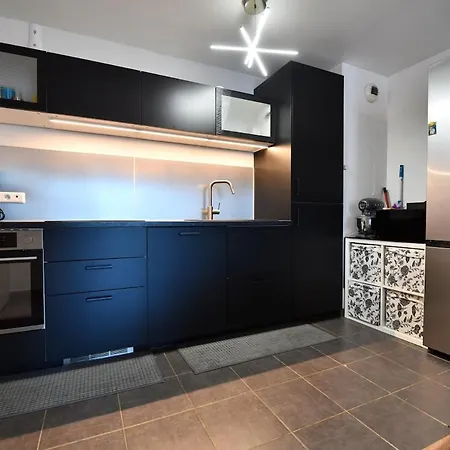 Elegant With Balcony Near Paris & Tgv Appartement